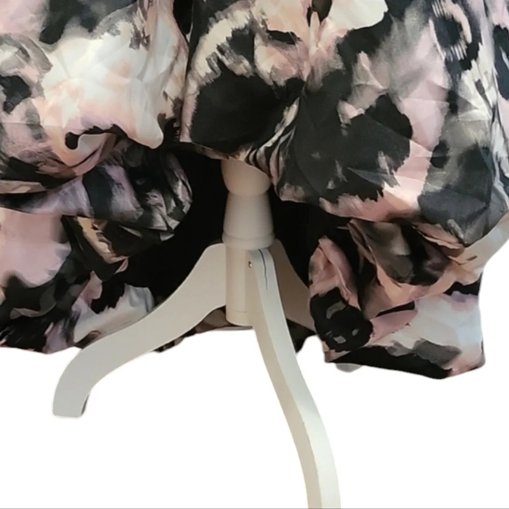 Venus Strapless Dress - Picture 4 of 6